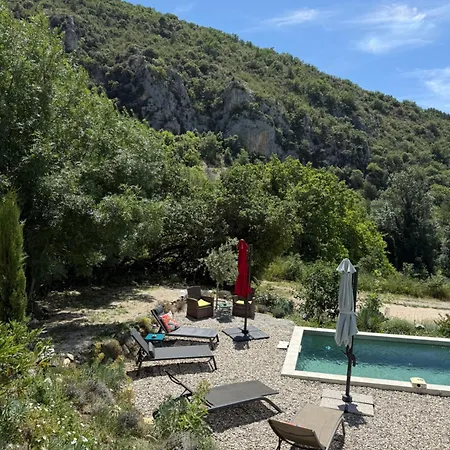 Апартаменты Les Rochers De Avec Piscine Privee